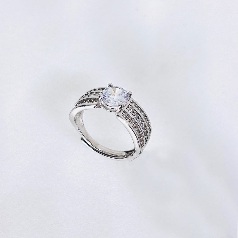 Sterling Silver Solitaire  Line Sparkle ring