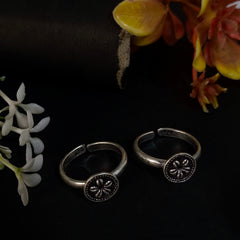 92,5 Sterling Silver Vintage Floral Circle Toe Rings