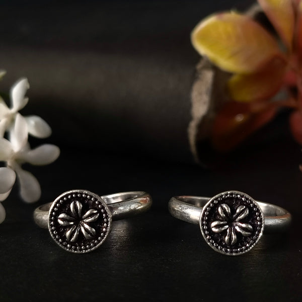 92,5 Sterling Silver Vintage Floral Circle Toe Rings