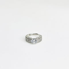 Sterling Silver Solitaire  Line Sparkle ring