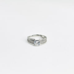 Sterling Silver Elegant  Solitaire Ring