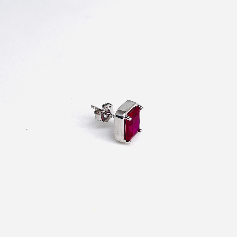 Silver Ruby solitaire Top