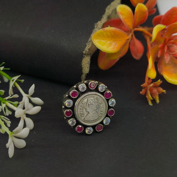 92.5 Sterling Silver Queen Victoria Coin Statement Ring